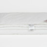 Одеяло стеганое точечно GERMAN GRASS LUXURY SILK GRASS 220х240 всесезонное