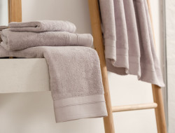 Комплект полотенец из микрокоттона GERMAN GRASS Pearl Balance Grass 40х70 (1шт), 70х140 (1шт)
