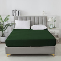 Простыня на резинке сатиновая TANGO Soho темно-зеленая 160х200х30