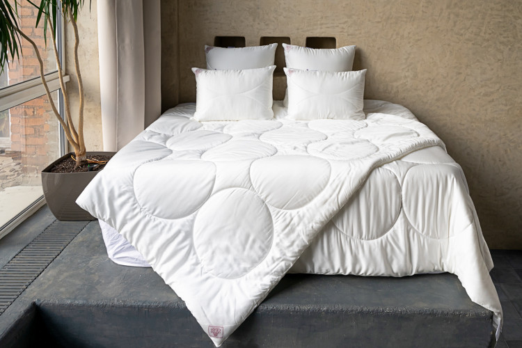 Одеяло стеганое GERMAN GRASS 96150 DOUBLE TENCEL GRASS 140x205 всесезонное