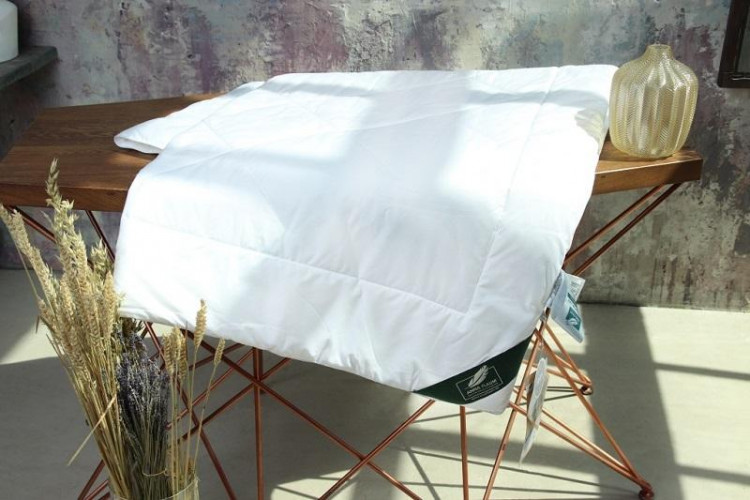 Одеяло стеганое из хлопка ANNA FLAUM BAUMWOLLE KOLLEKTION 200х220 легкое
